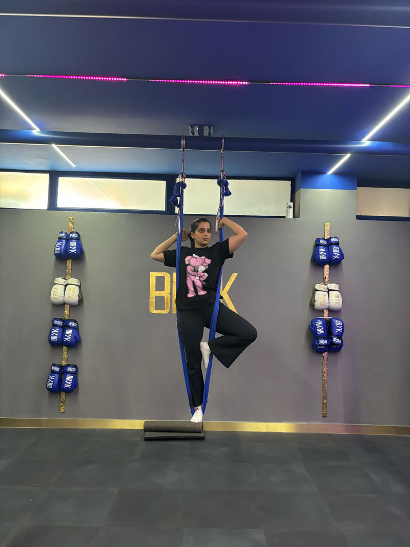 Girl balancing on a ribbon at the Savikalpa event